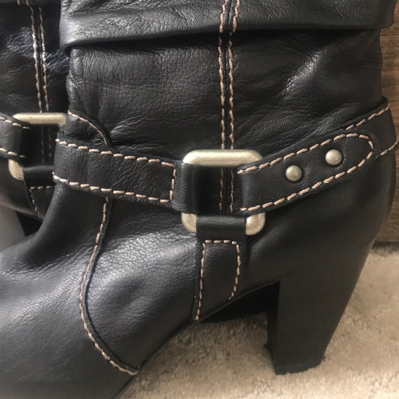 EUC Fossil black leather ankle bootie boots - Picture 2 of 8